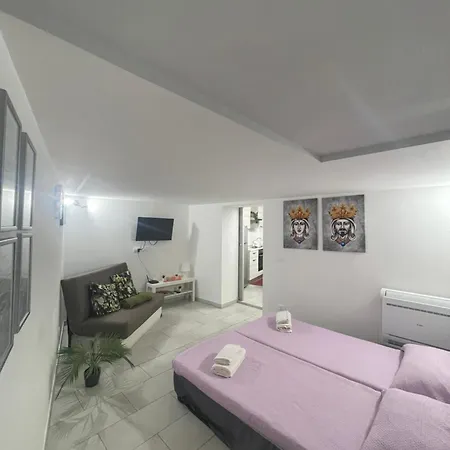 Apartment Opera House